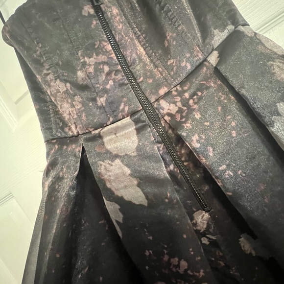 Alice + Olivia by Stacey Bendet Kamila Gown - Picture 14 of 15